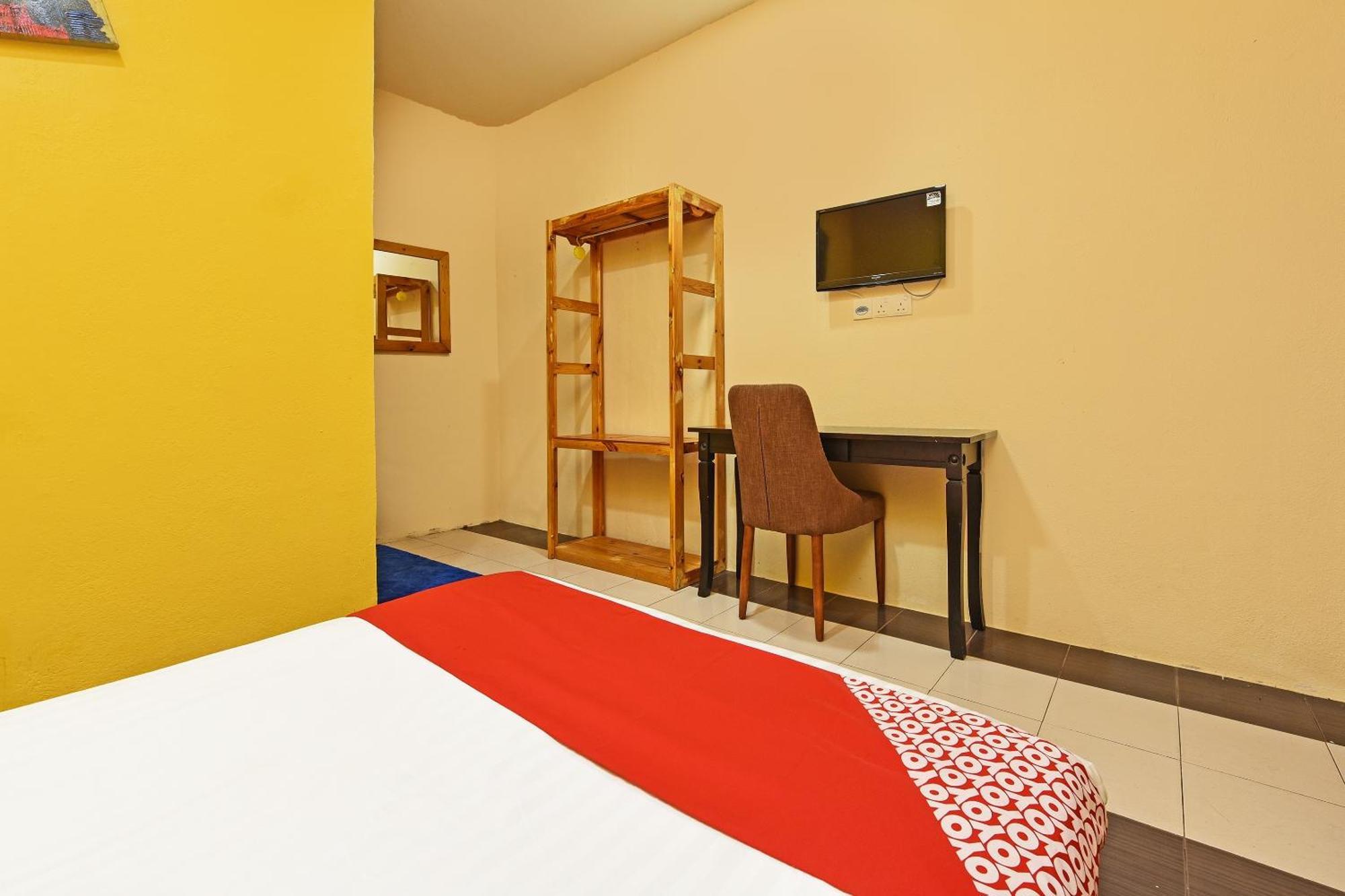 Oyo 90561 Awan Biru Motel Pantai Cenang  Exterior foto