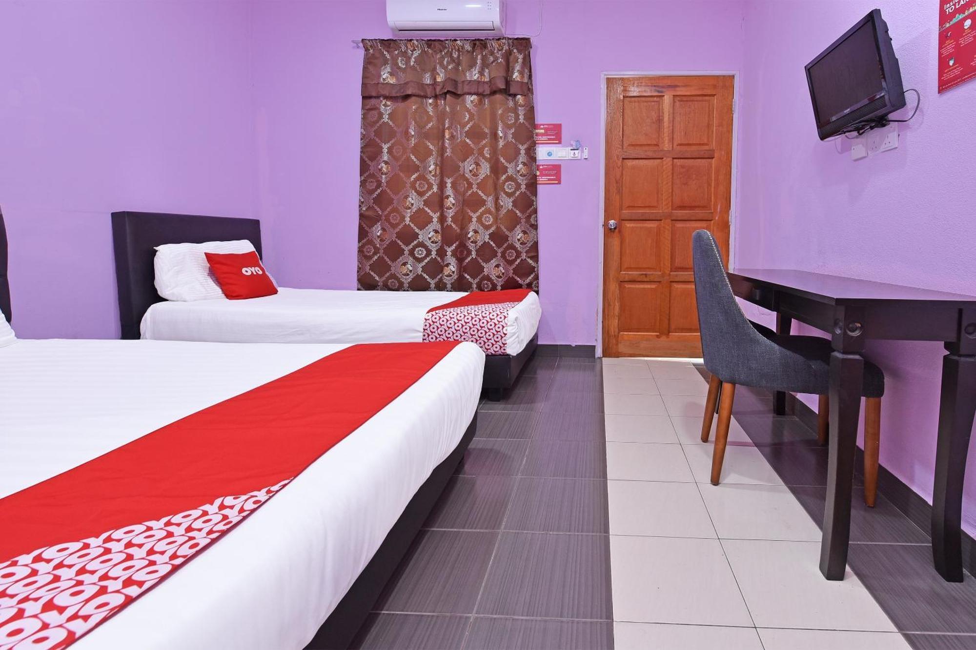 Oyo 90561 Awan Biru Motel Pantai Cenang  Exterior foto